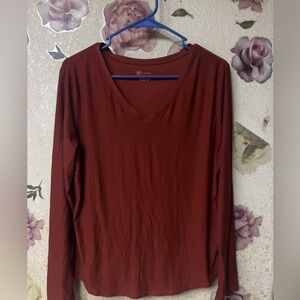 No Boundaries Women's Long Sleeve V-Neck Top - Dark Deep Orange